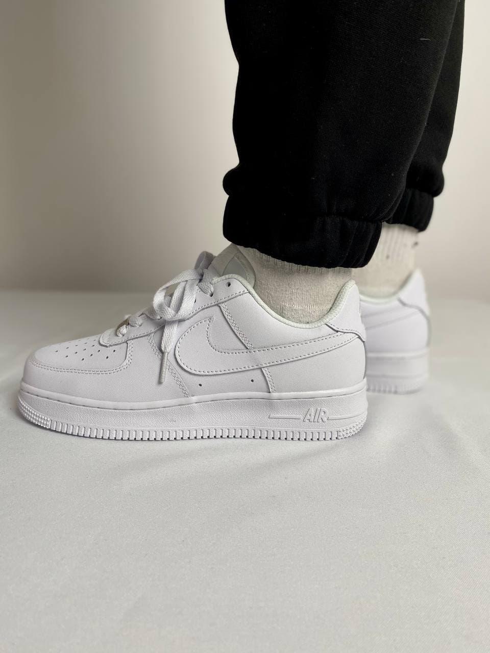 

Женские кроссовки Nike Air Force 1 Classic White / Найк Аир Форс 1 Классик Белые 37, Белый