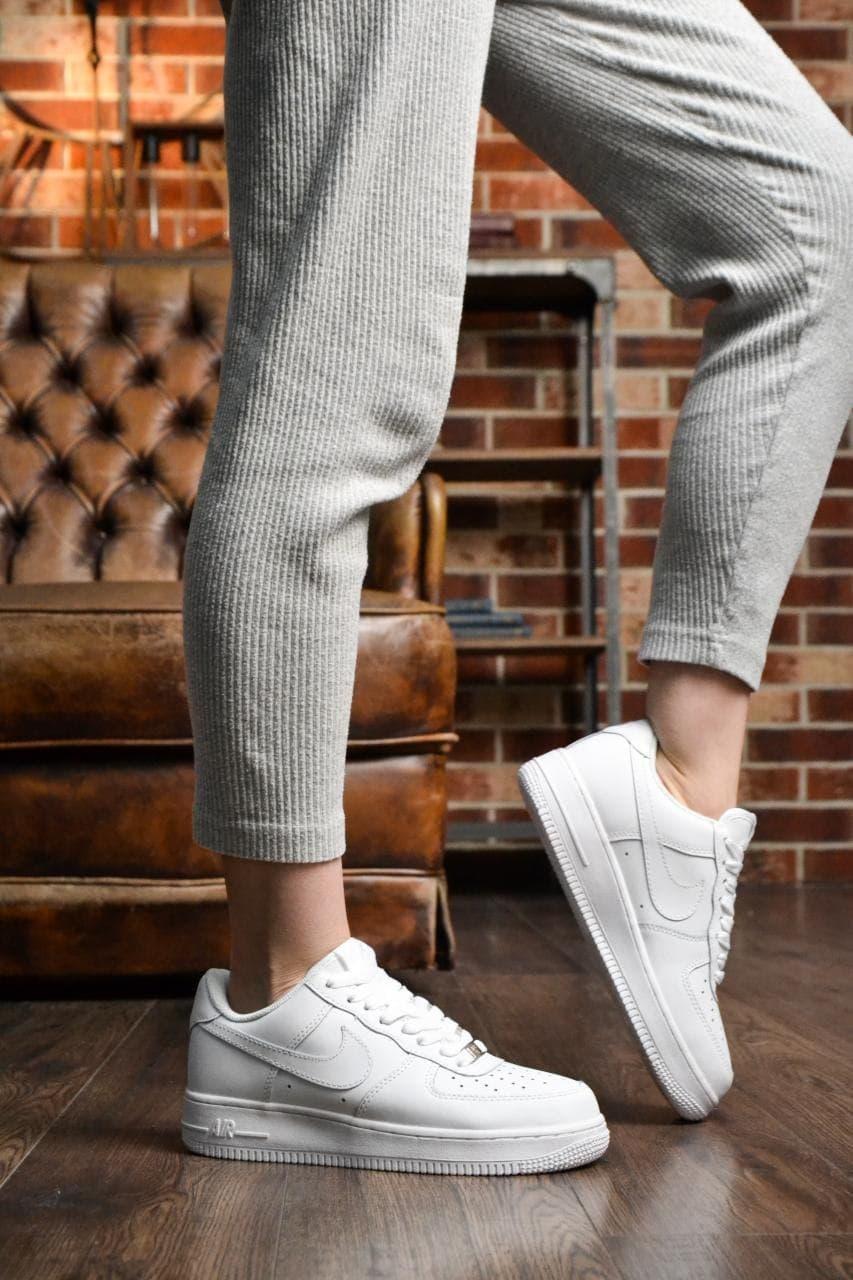 

Мужские кроссовки Nike Air Force 1 Classic White / Найк Аир Форс 1 Классик Белые 44, Белый