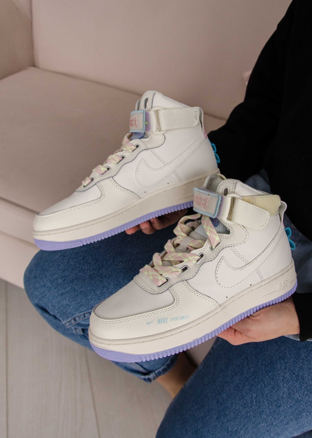 

Кроссовки женские Nike Air Force 1 High Utility Cream/разноцветные 37 (23.5см.), Кремовый