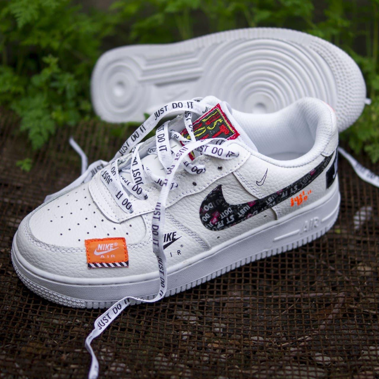 

Мужские кроссовки Nike Air Force 1 Just Do It White / Найк Аир Форс 1 Джаст Ду Ит Белые 44, Белый