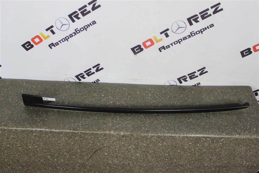 

Накладка лобового стекла правая Honda CR-V(RE)06-10-12