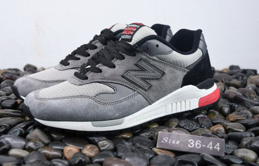 

Женские кроссовки New Balance 840