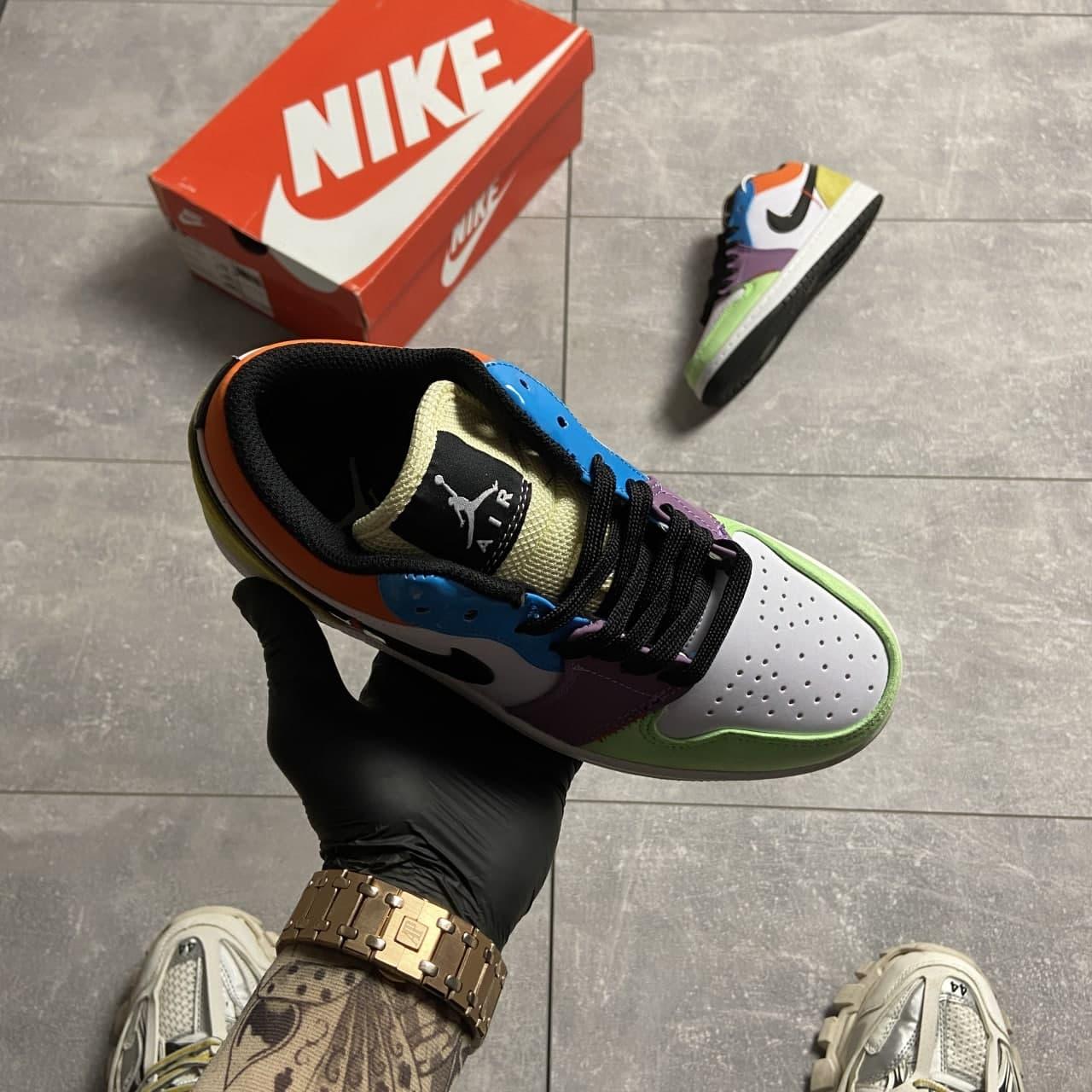 

Женские кроссовки Nike Air Jordan 1 Low Multicolor / Найк Аир Джордан 1 Лоу Многоцветные 40, Разные цвета