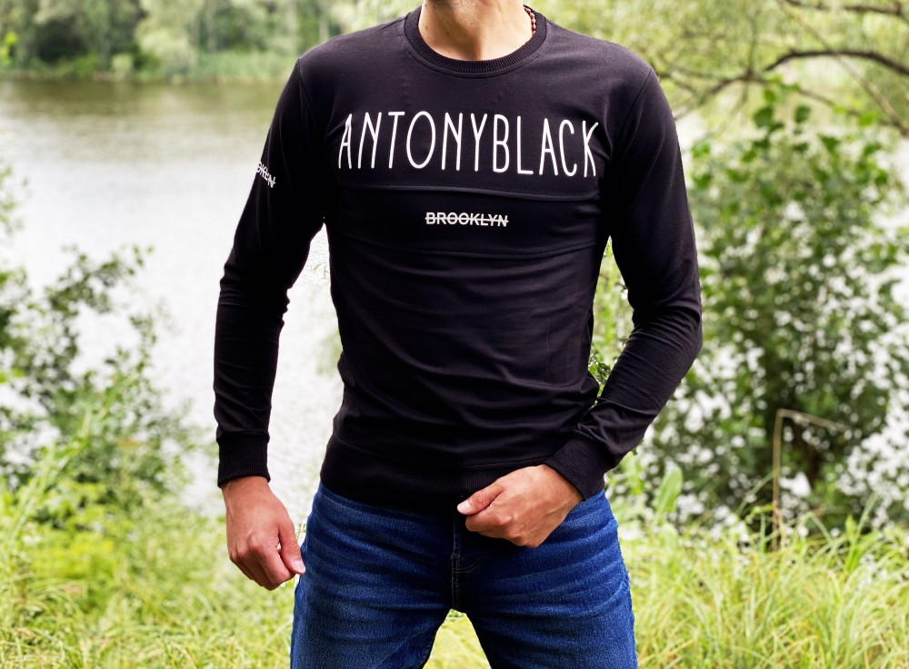 

Свитшот Antony black, Черный