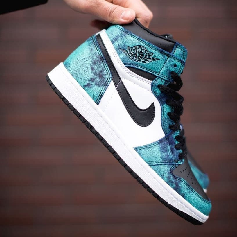 

Женские кроссовки Nike Air Jordan 1 Retro High Tie-Dye Blue / Найк Аир Джордан 1 Ретро Высокие Тай-Дай Синие, Синий