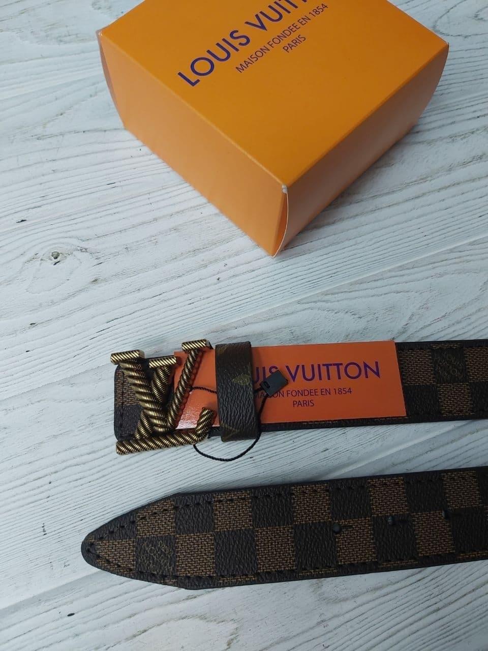 

Ремень кожаный в стиле Louis Vuitton Луи Виттон коричневый шахматы Золото хром