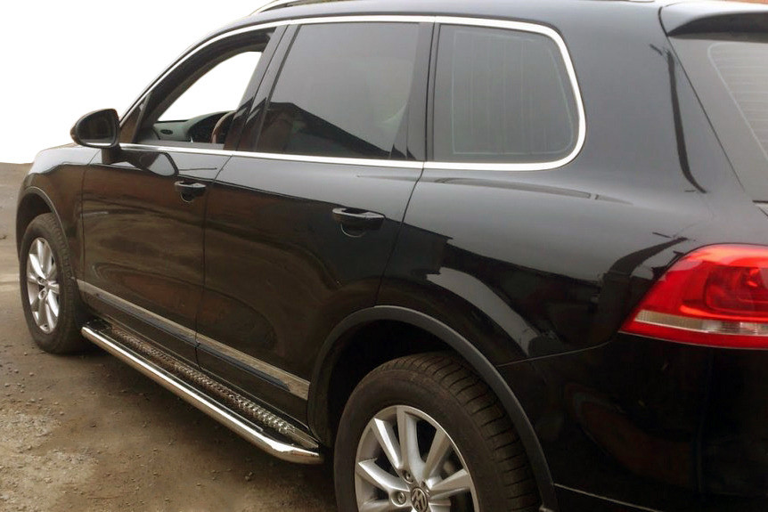 

Volkswagen Touareg 2010-2018 гг. Боковые пороги Premium (2 шт, нерж) 60 мм