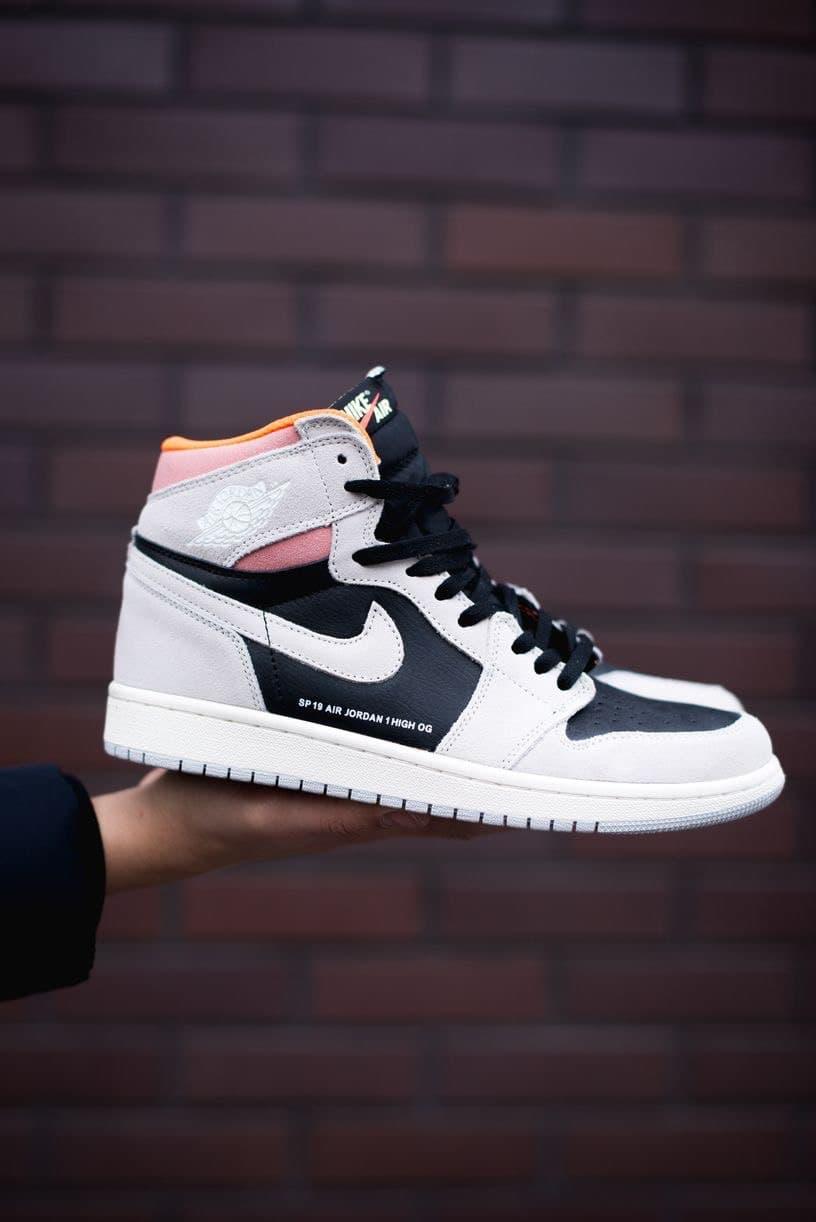 

Мужские кроссовки Nike Air Jordan Retro 1 High Grey Black / Найк Аир Джордан Ретро 1 Высокие Серые Черные 41, Серый