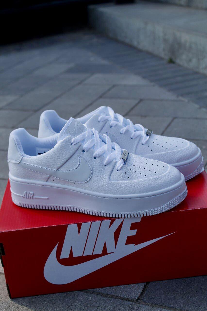 

Женские кроссовки Nike Air Force 1 White Sage / Найк Аир Форс 1 Белые 40, Белый