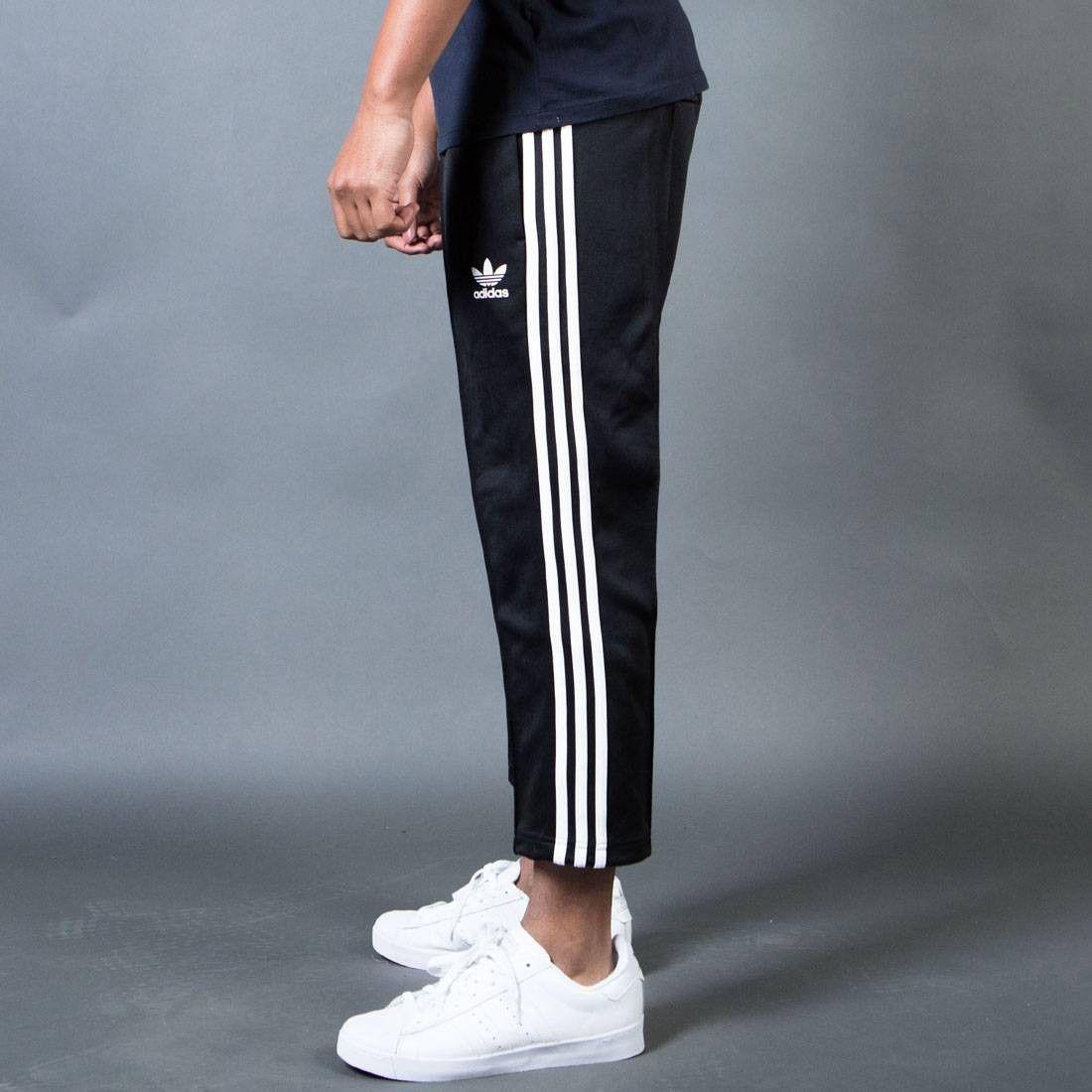 Подстреленные штаны Adidas Originals спортивные короткие укороченные с  лампасами Адидас унисекс, цена 550 грн - Prom.ua (ID#1380270345)