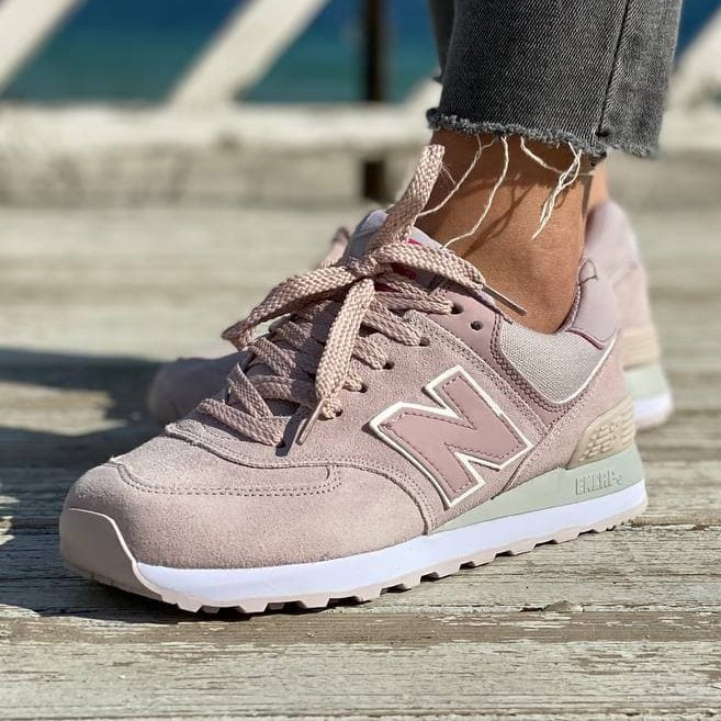 

Женские кроссовки New Balance 574 1в1 как Оригинал! ТОП (ААА+) 38