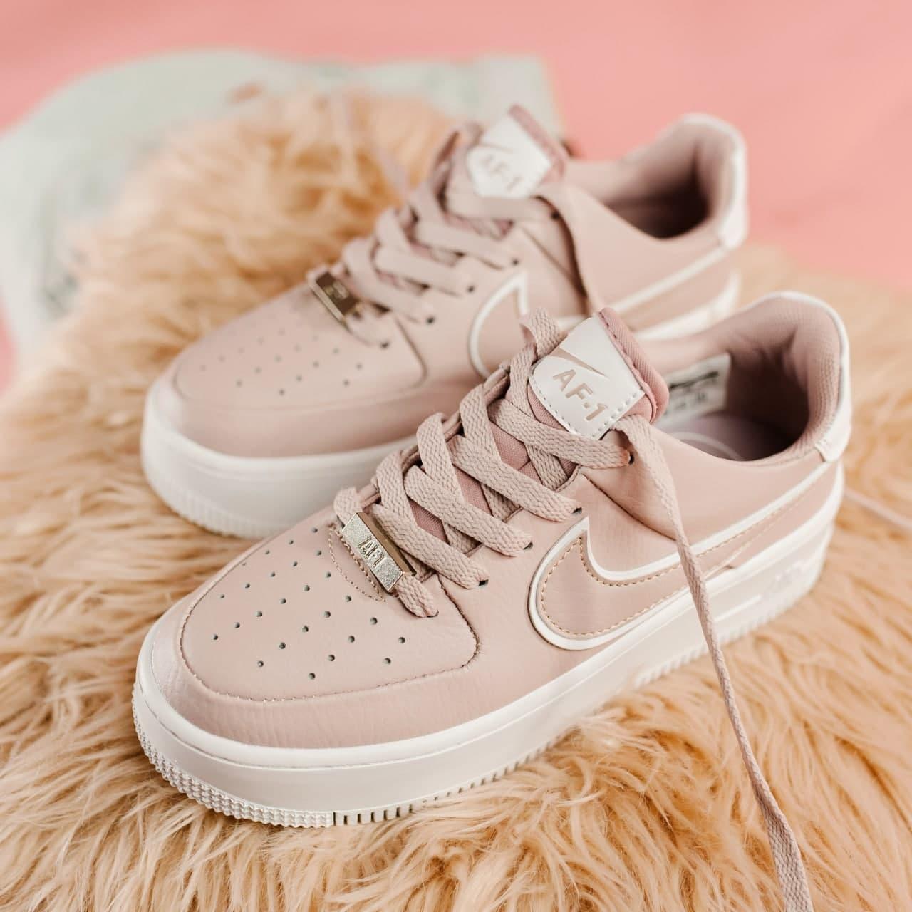 

Женские кроссовки Nike Air Force Sage Beige / Найк Аир Форс Сейдж Бежевые, Бежевый