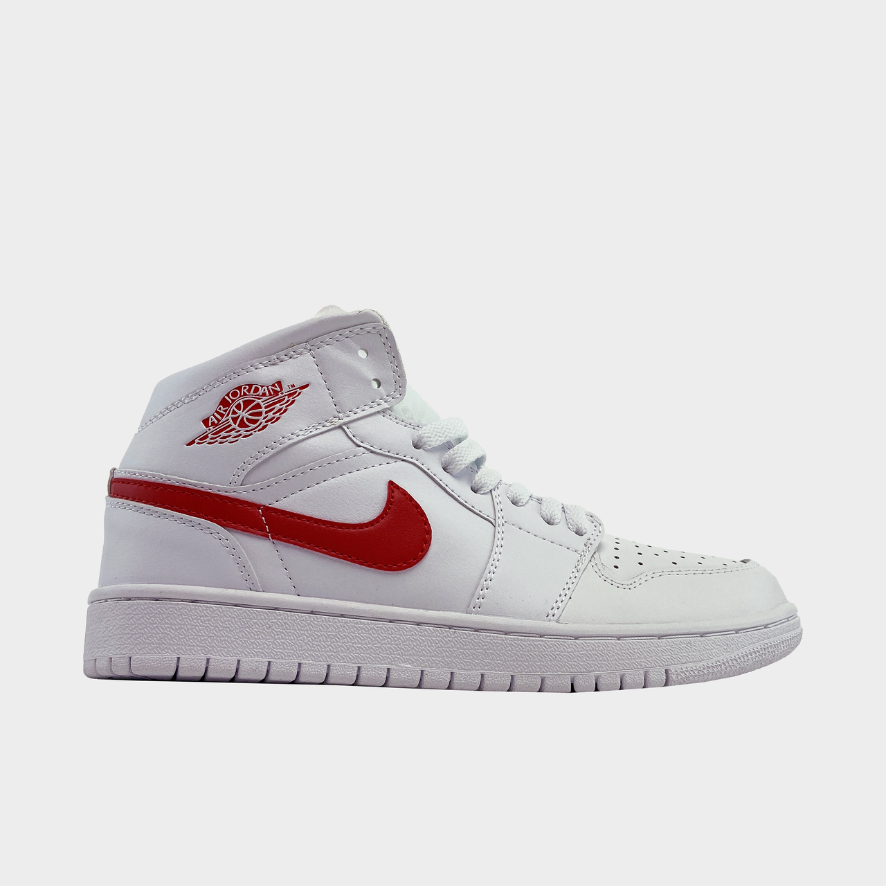 

Nike Air Jordan 1 White Red (Белый)