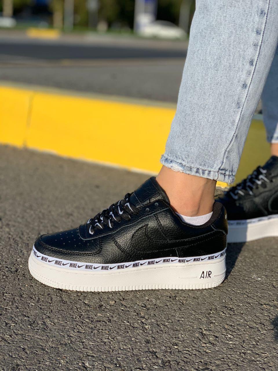 

Женские кроссовки Nike Air Force 1 07 SE Premium Black / Найк Аир Форс 1 07 Премиум Черные 41, Черный