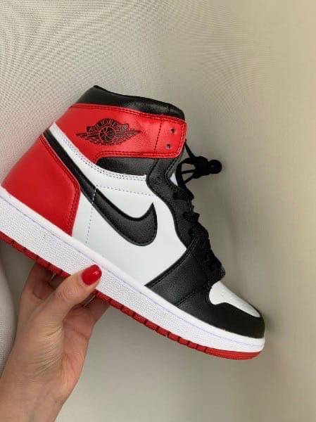 

Мужские кроссовки Nike Air Jordan Retro 1 Black Red White / Найк Аир Джордан Ретро 1 Черные Красные Белые 44, Красный