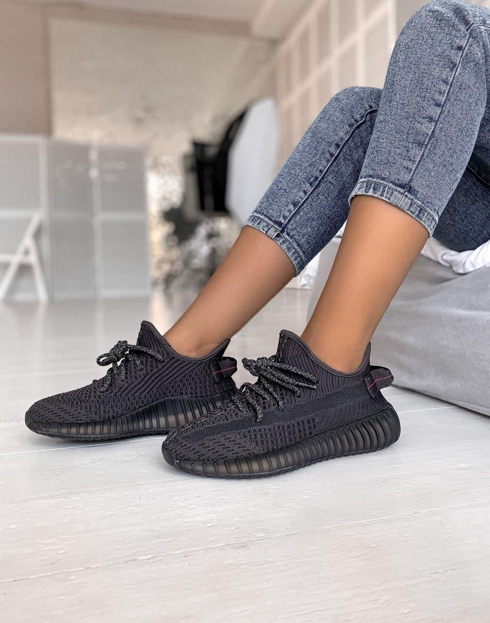 

Женские Кроссовки Adidas Yeezy Boost 350 v2 Black / Адидас Изи Буст 350 в2 Черные 39, Черный