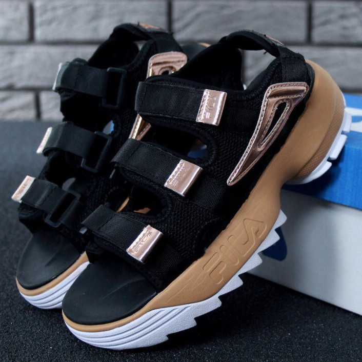 

Женские сандалии в стиле Fila Disruptor 2 Sandal, черный, бежевый, Китай 37, Разные цвета