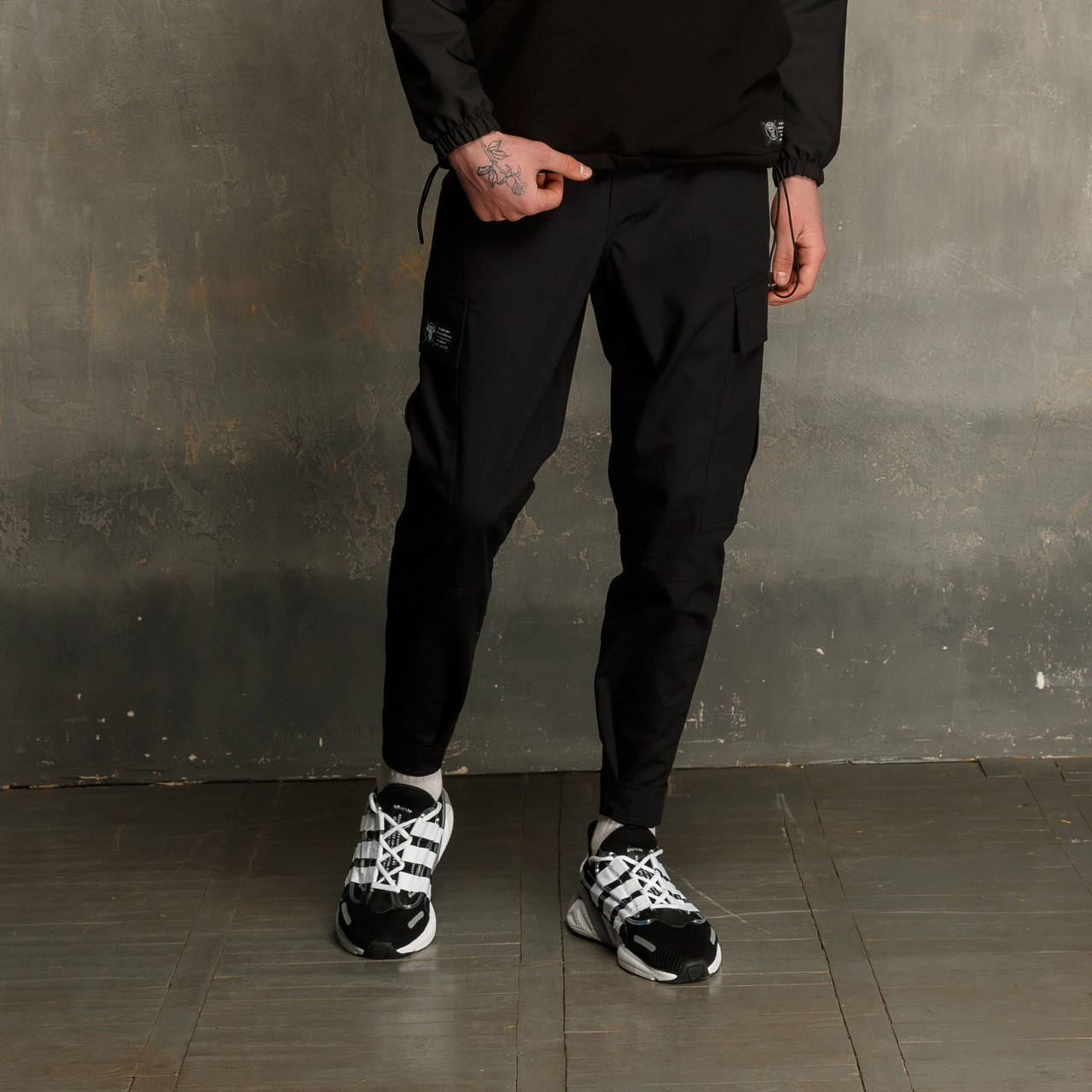 Завужені карго штани чорні чоловічі від бренду ТУР Карнаж розмір TURWEAR - Фото 3