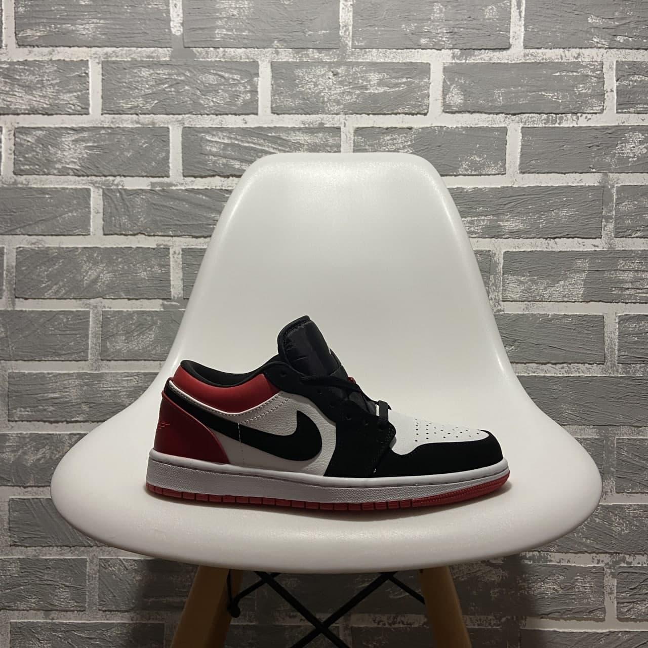 

Мужские Кроссовки Nike Air Jordan Retro 1 Low Black White / Найк Аир Джордан Ретро 1 Лоу Черные Белые 44, Черно-белый