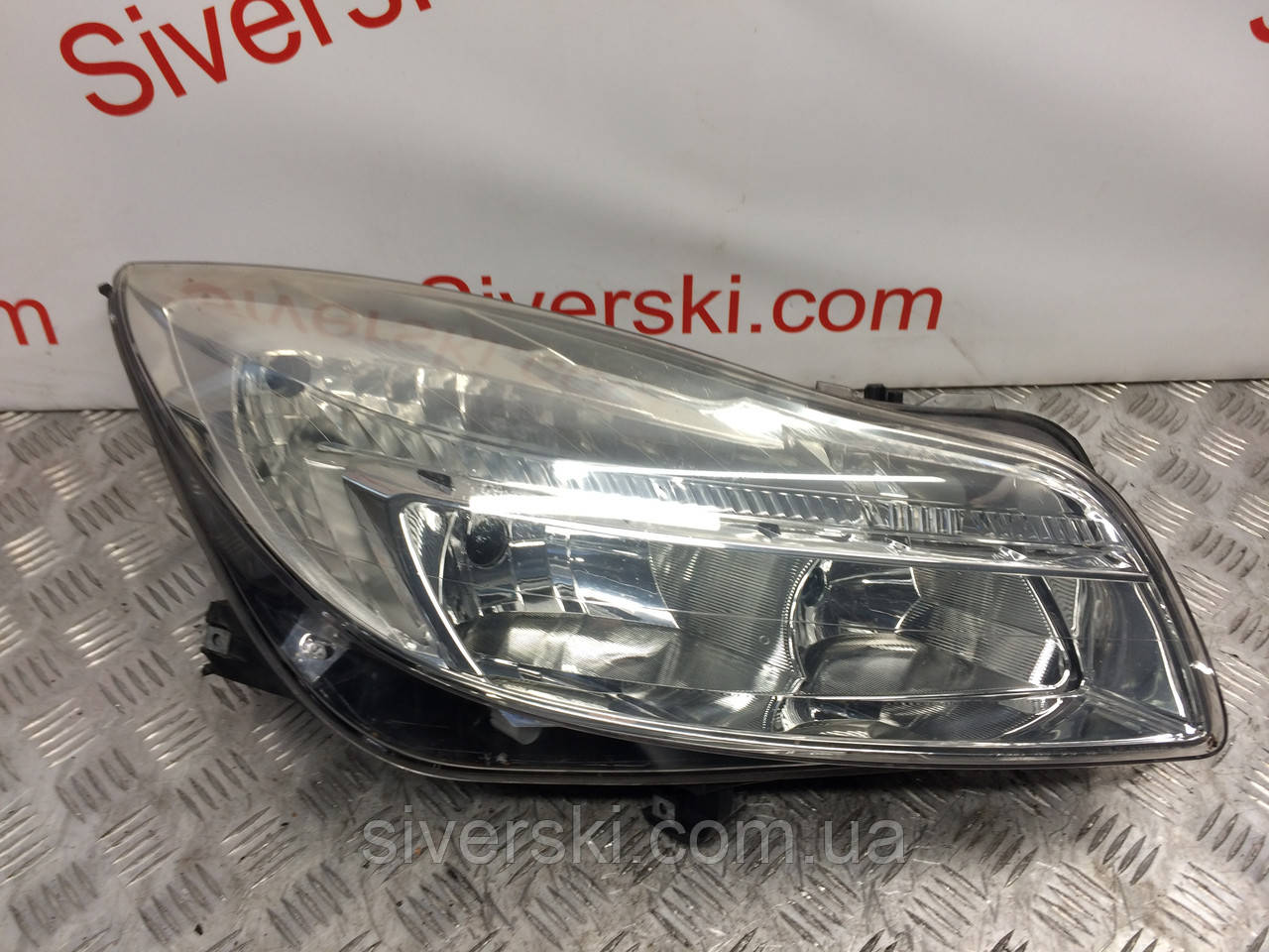 

Фара передняя правая, оптика Opel Insignia R