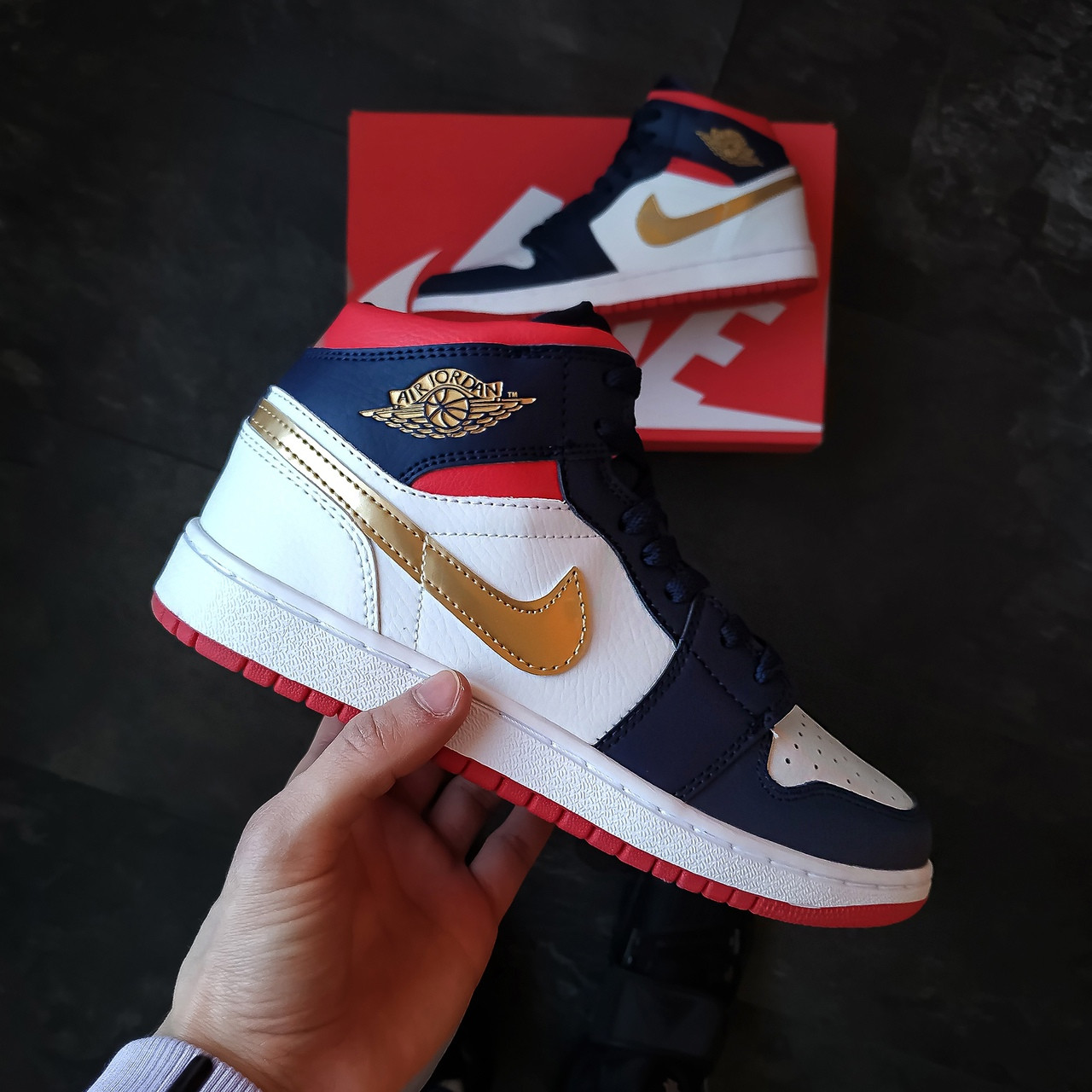 

Кроссовки Nike Air Jordan
