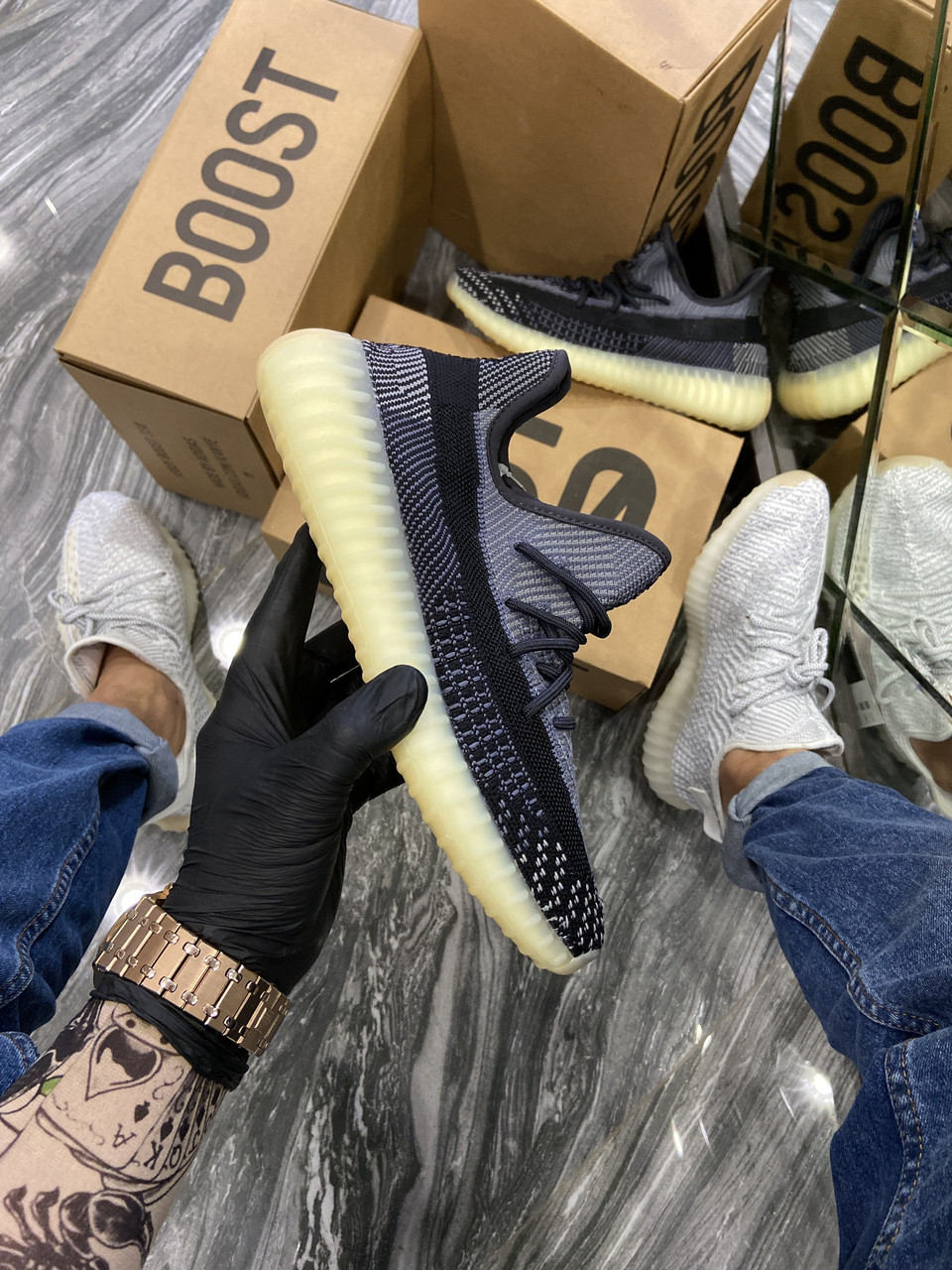 

Adidas Yeezy 350 Asriel (Чёрный)