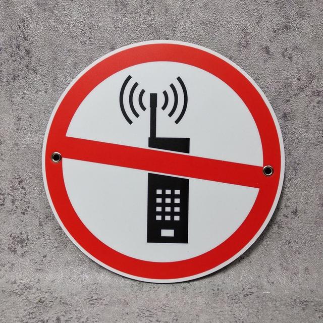 Табличка запрещающая Телефон