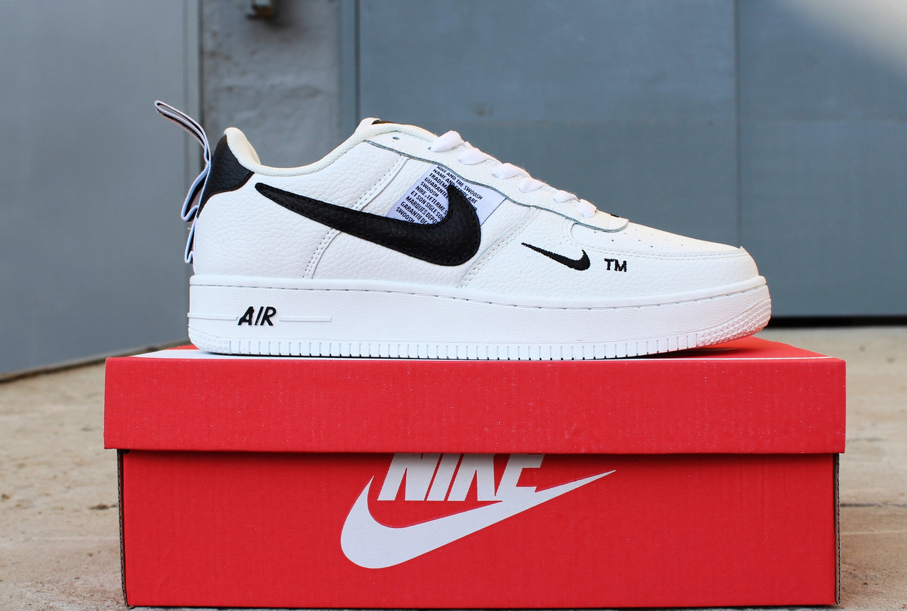 

Мужские кроссовки белые Nike Air Force 1 LV 8 44 29 см, Белый