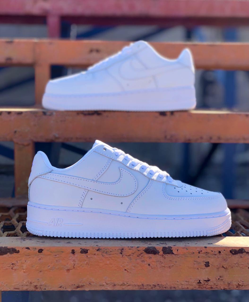 

Женские кроссовки Nike Air Force 1 Classic White / Найк Аир Форс 1 Классик Белые 39, Белый