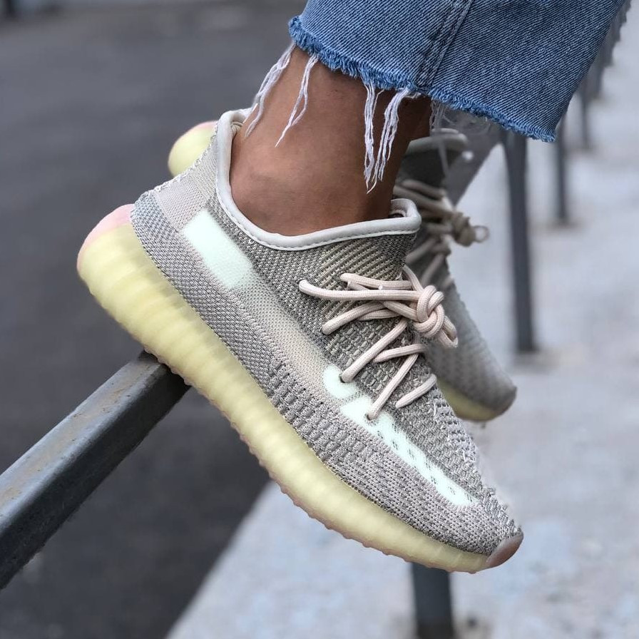 

Adidas Yeezy 350 v2 Citrin Grey | кроссовки женские; летние/весенние; серые 39, Серый