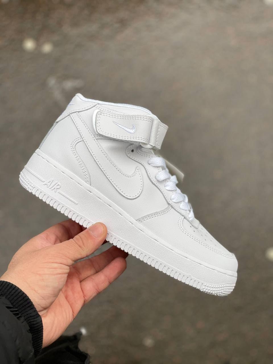 

Женские кроссовки Nike Air Force 1 Classic Hight White / Найк Аир Форс 1 Высокие Белые 40, Белый