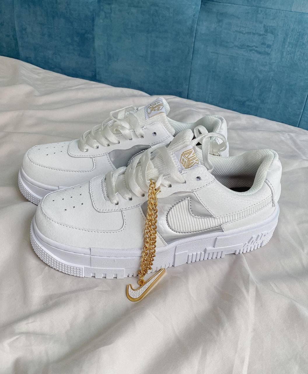 

Женские кроссовки Nike Air Force 1 Pixel White / Найк Аир Форс 1 Пиксель Белые 38, Белый