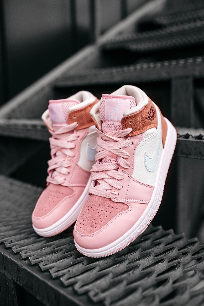 

Женские кроссовки Nike Air Jordan 1 RETRO Pink / Найк Аир Джордан 1 Ретро Розовые 37, Розовый