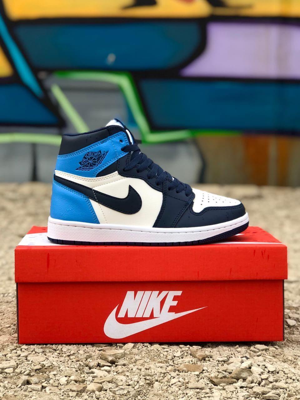 

Женские кроссовки Nike Air Jordan 1 Retro High Blue White / Найк Аир Джордан 1 Ретро Высокие Голубые Белые 38, Голубой