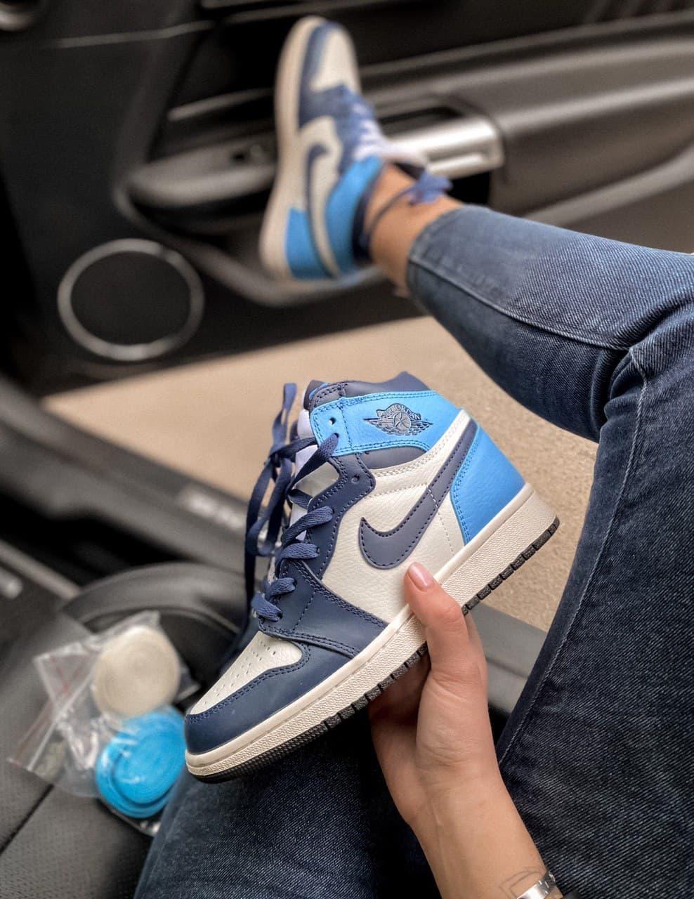 

Женские кроссовки Nike Air Jordan 1 Retro High Blue White / Найк Аир Джордан 1 Ретро Высокие Голубые Белые 38, Голубой