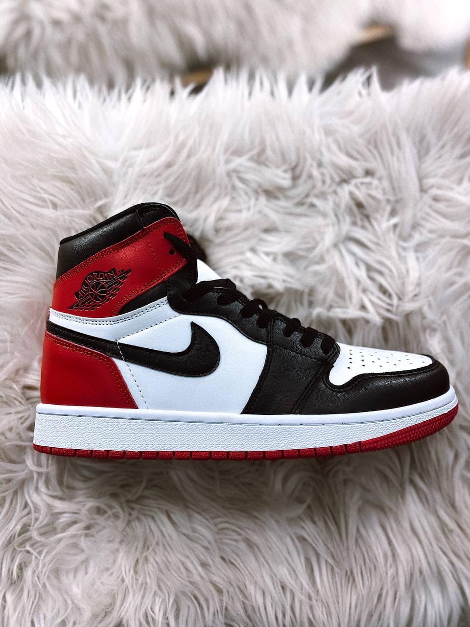 

Женские кроссовки Nike Air Jordan Retro 1 Black Red White / Найк Аир Джордан Ретро 1 Черные Красные Белые, Черный