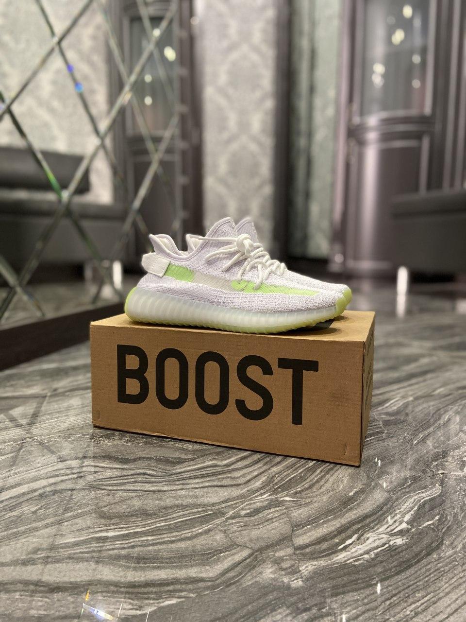 

Женские кроссовки AdidasYeezy Boost 350 White Green/Адидас Изи Буст 350 Белые Зеленые 37, Белый