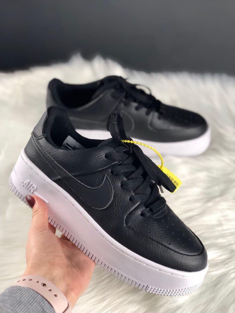 

Женские кроссовки Nike Air Force 1 Black White Sage / Найк Аир Форс 1 Черные Белые, Черный