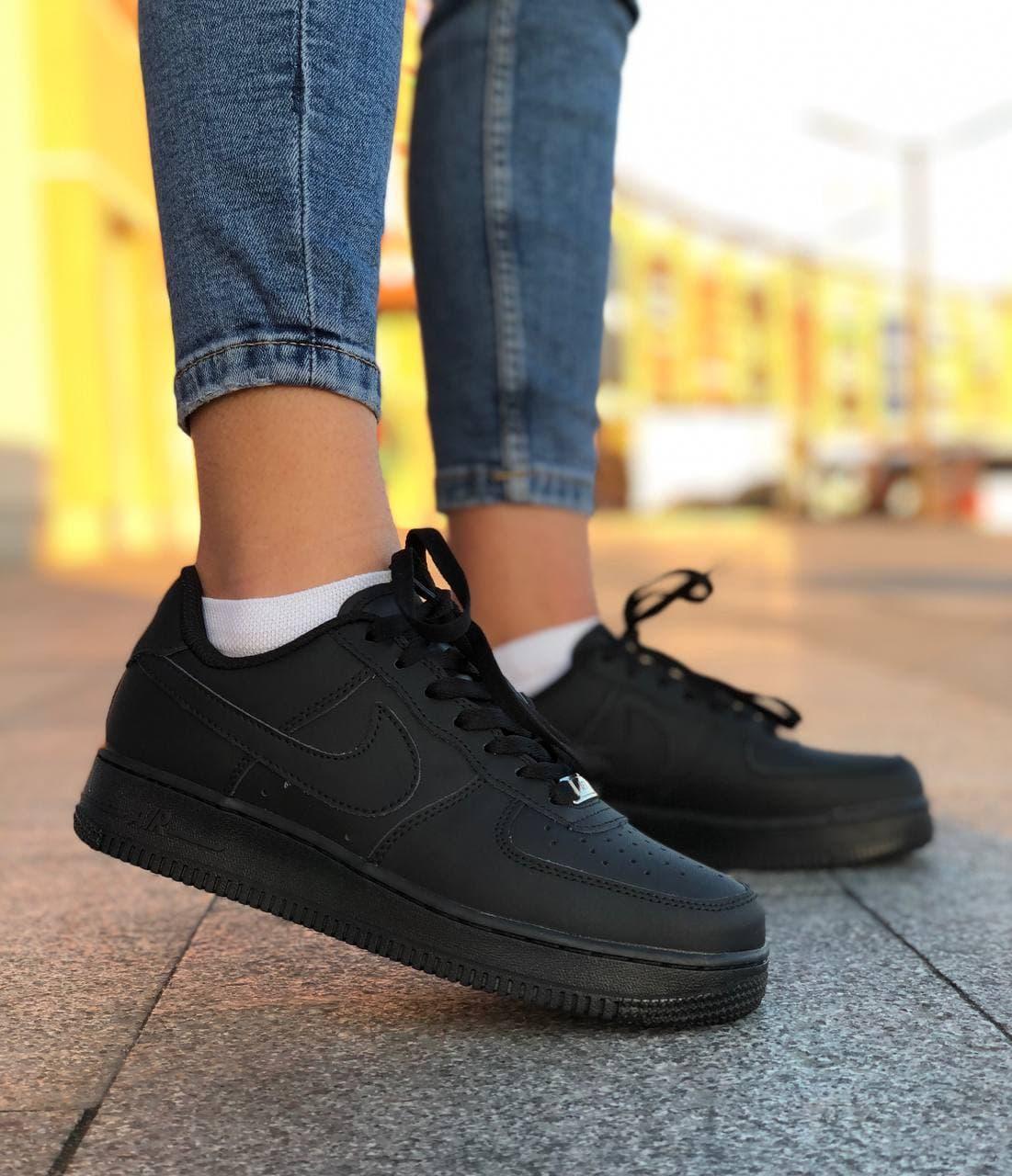 

Мужские кроссовки Nike Air Force 1 classic Black / Найк Аир Форс 1 Черные 43, Черный