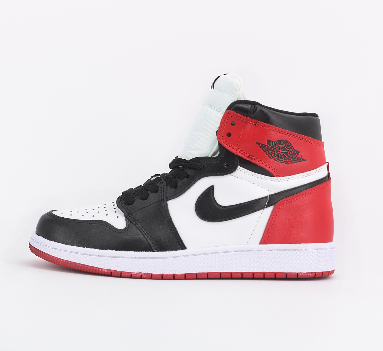 

Мужские кроссовки Nike Air Jordan Retro 1 Black Red White / Найк Аир Джордан Ретро 1 Черные Красные Белые 41, Красный