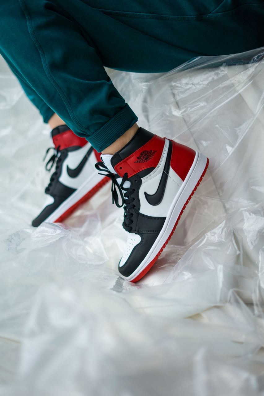 

Кроссовки Nike Air Jordan 1 Red/White/Black, Разноцвет