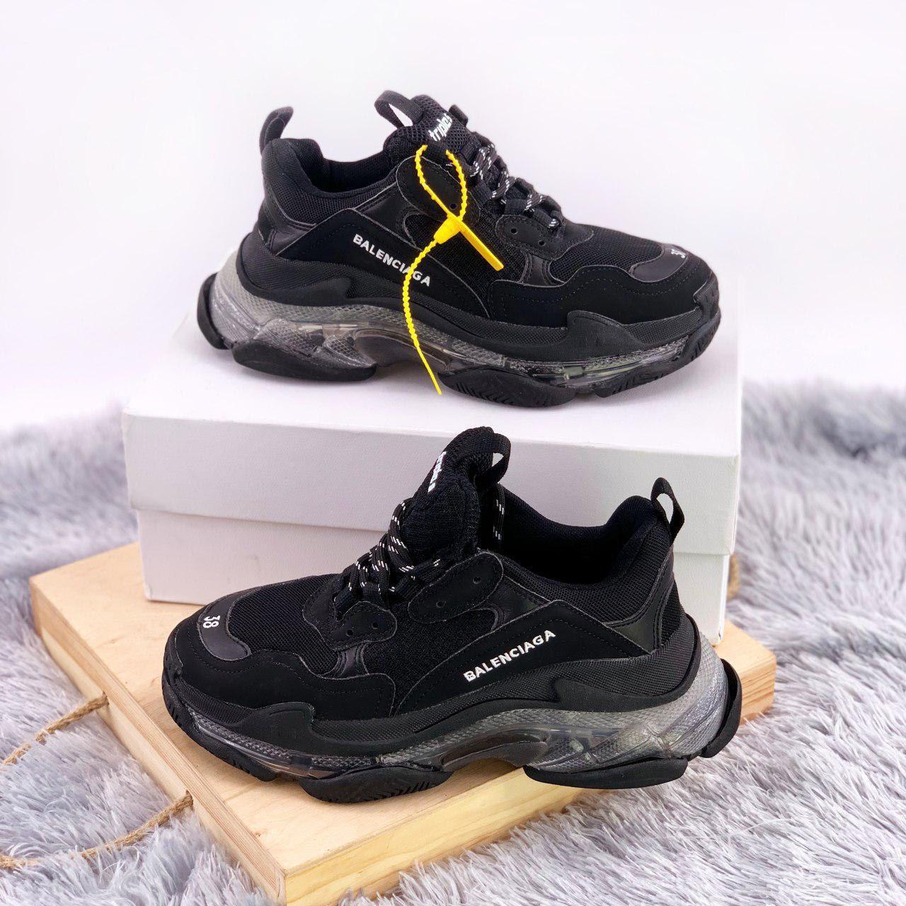 

Мужские кроссовки Balenciaga Triple S Clear Sole Black / Баленсиага Трипл С Черные 44, Черный