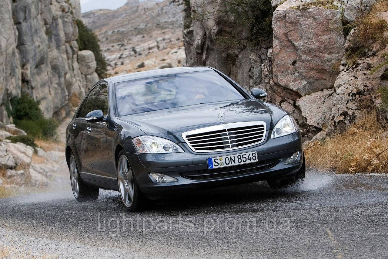 

Стекло фары Mercedes S-Class W221 (2009-13) Рестайлинг правое