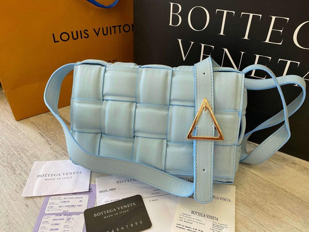 

Bottega Veneta Padded Cassette Bag Blue