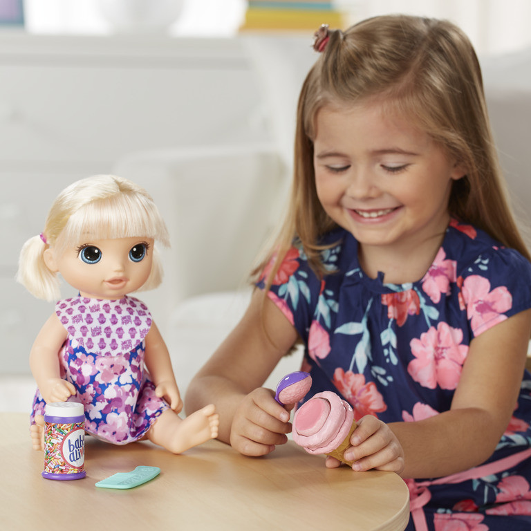 

Кукла Hasbro Baby Alive "Малышка с мороженым" (C1090)