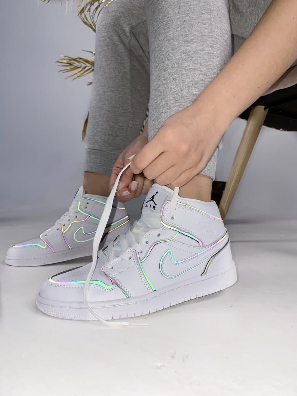 

Мужские кроссовки Nike Air Jordan Retro 1 White Reflective / Найк Аир Джордан Ретро 1 Белые Рефлективные 44, Белый