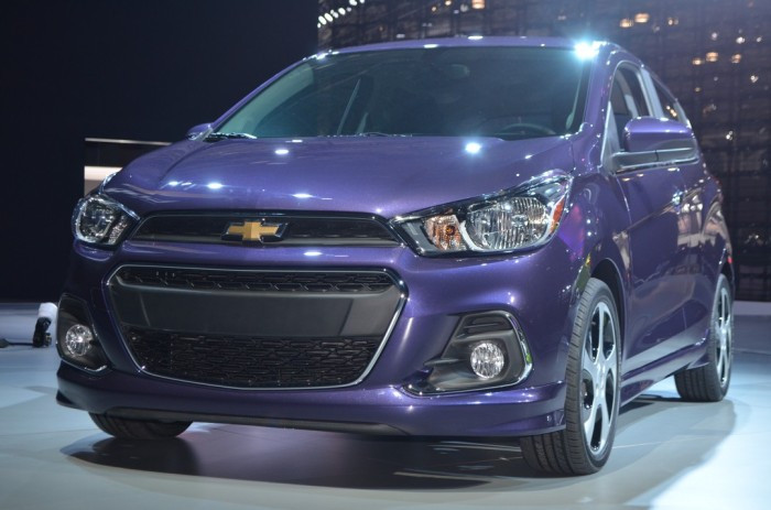 

Защитные велюровые накладки на карты дверей для Chevrolet Spark 2016