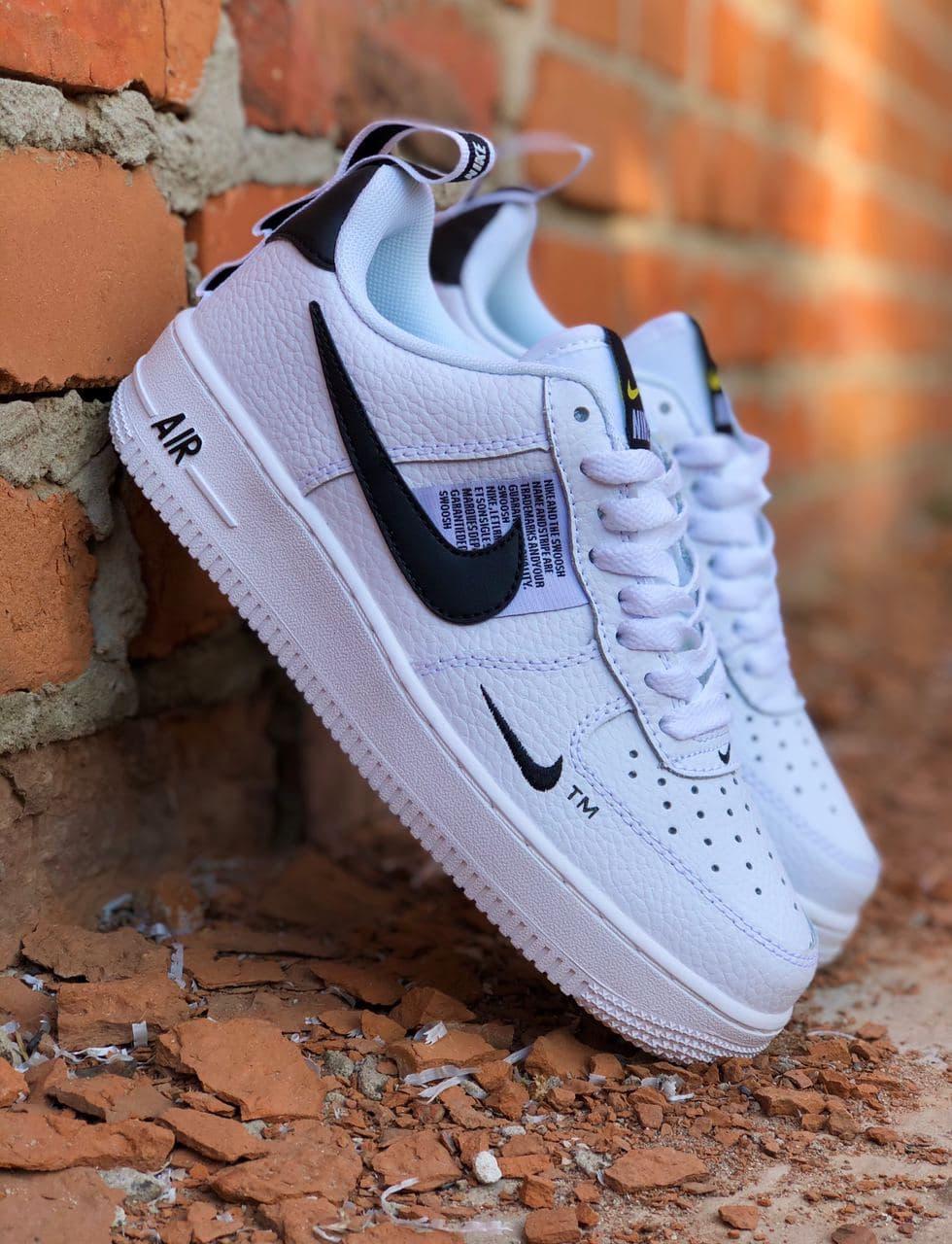 

Мужские кроссовки Nike Air Force 1 07 Lv8 Ultra White / Найк Аир Форс 1 07 Лв8 Ультра Белые 41, Белый