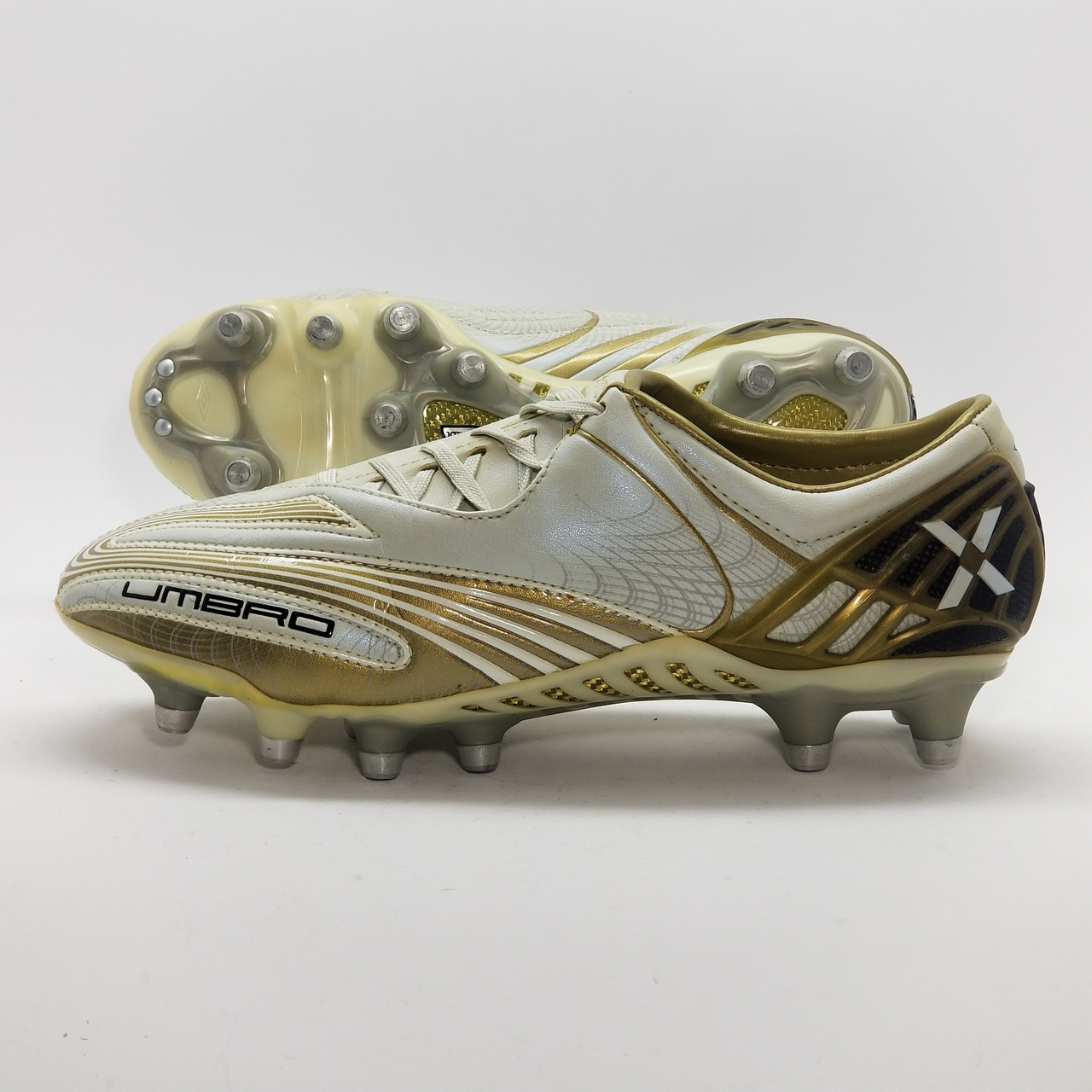 Бутсы футбольные мужские UMBRO REVOLUTION X II-A AK HG METAL 886655-158 .  Профи: продажа, цена в Днепре. Футбольная обувь от "Магазин спортивной  одежды и обуви Спорт-Центр" - 1386967559