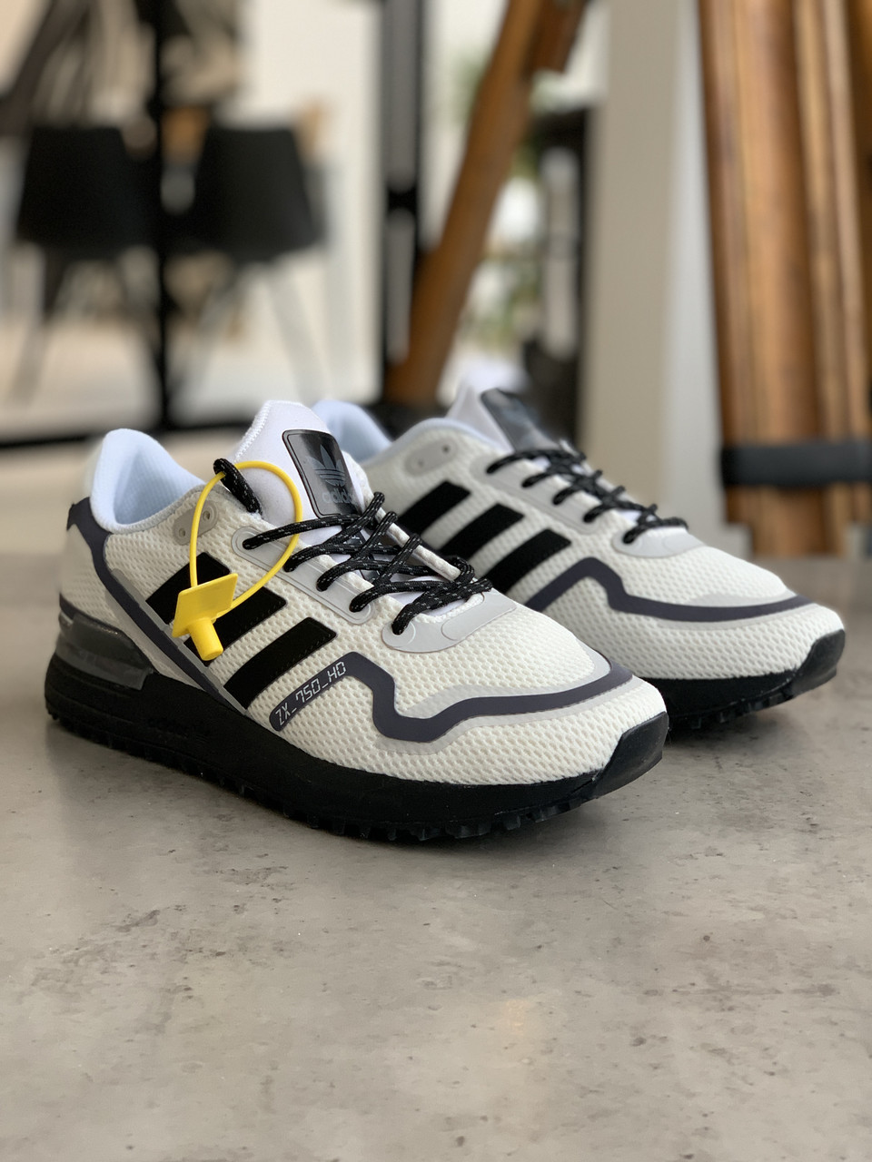 

Кросівки чоловічі Adidas zx 750 Адідас зе ікс 750, Черно-белый